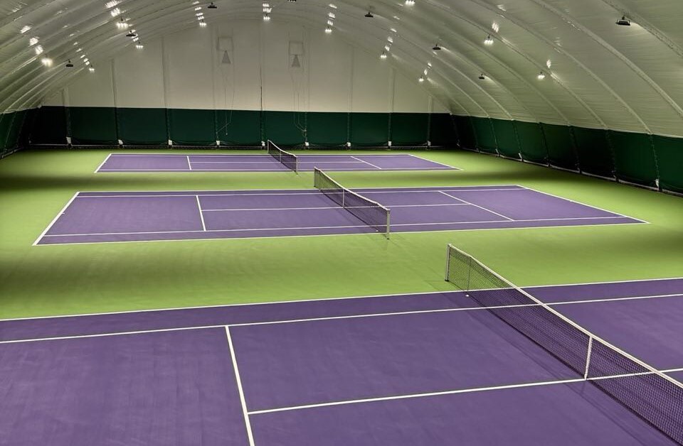 Крите приміщення, в якому можна грати за будь-якої погоди